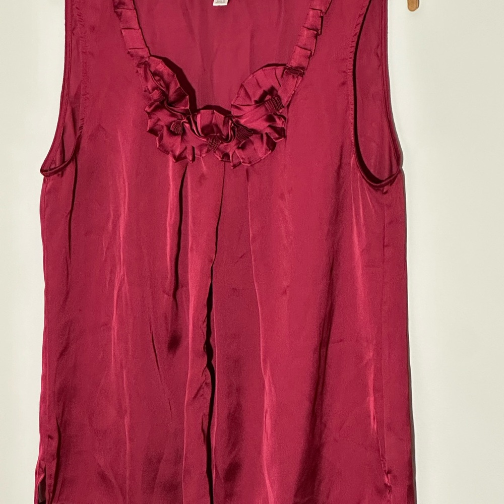 Dress Barn, L/XL, Red Sleeveless, 100% polyester, excellent preowned condition